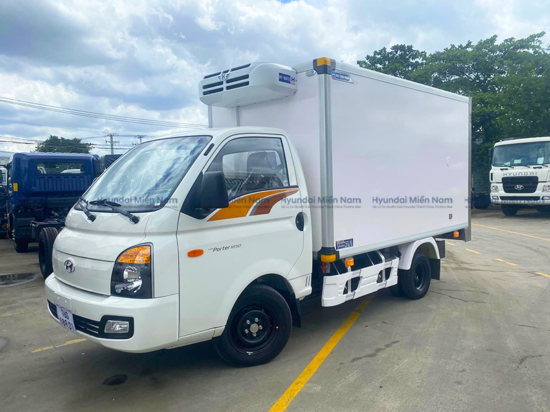 HYUNDAI PORTER 150 ĐÔNG LẠNH - THÙNG DÀI 3M05 - TẢI 1,2 TẤN - 2